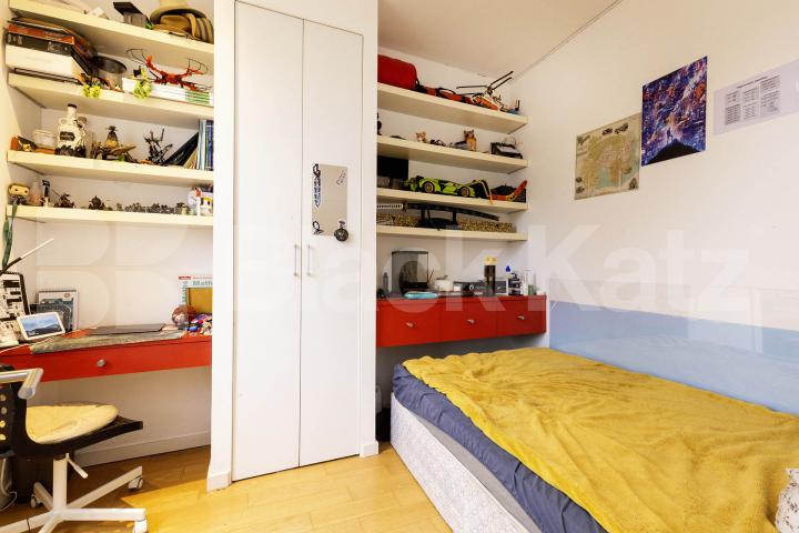  3 double bedroom split level flat located in a leafy part of Muswell Hill  Pages Lane, Muswell Hill 